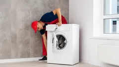 Tvättmaskin som låter och vibrerar – vanliga orsaker och enkla lösningar