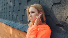 Vad gör du när bara en trådlös hörlur fungerar – snabb felsökningsguide