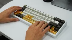 Så här belönar företaget sina bästa medarbetare – priset på det här tangentbordet kommer att förvåna dig