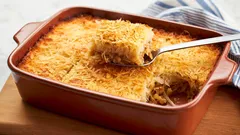 Så lyckas du med gratäng på kål, svamp och ris – steg för steg guide