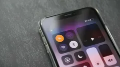 Vad händer om du sätter telefonen i flygplansläge: varför denna funktion är viktigare än vi tror