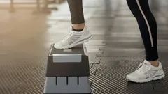 Den perfekta övningen för problemknän: Så stärker du ben och säte utan att belasta lederna