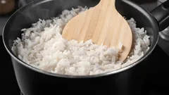 Så kokar du perfekt ris varje gång – enkla steg för fluffigt resultat