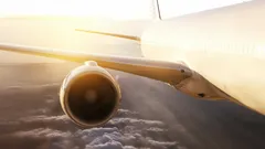 Kan ett flygplan hinna ifatt jorden och 'frysa' tiden: en fascinerande förklaring