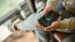 Hur den nya metoden för att stjäla WhatsApp-nummer fungerar och hur du undviker att bli lurad av bedragare