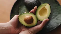 Hur du kontrollerar avokadons mognadsprocess för att äta den i perfekt tid