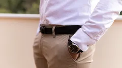 Vad betyder det att gå med händerna i fickorna, enligt psykologin?