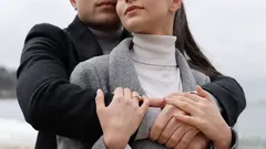 Han säger att han älskar, men gör ingenting – varför?