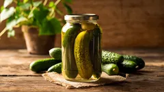 Varför gurkor tappar sin krispighet och smak vid inläggning: huvudorsaker och sätt att undvika det